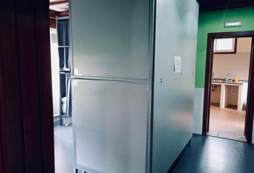 ユースホステル Alojamiento Camino Portugues Oia