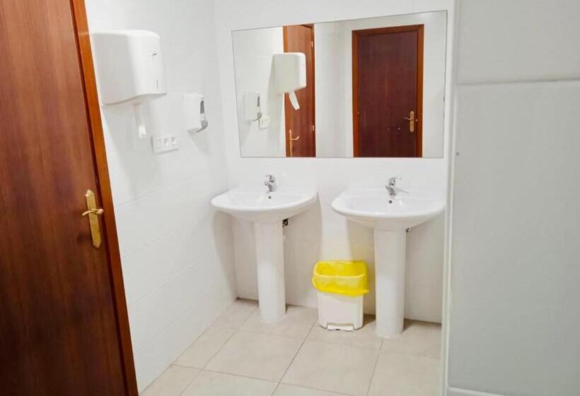 ユースホステル Alojamiento Camino Portugues Oia