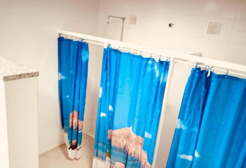 ユースホステル Alojamiento Camino Portugues Oia