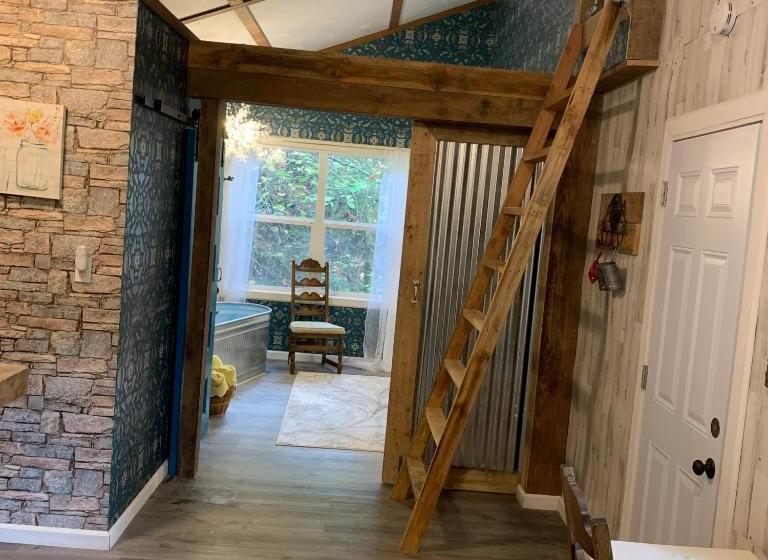 צימר Taylor Creek Lodge