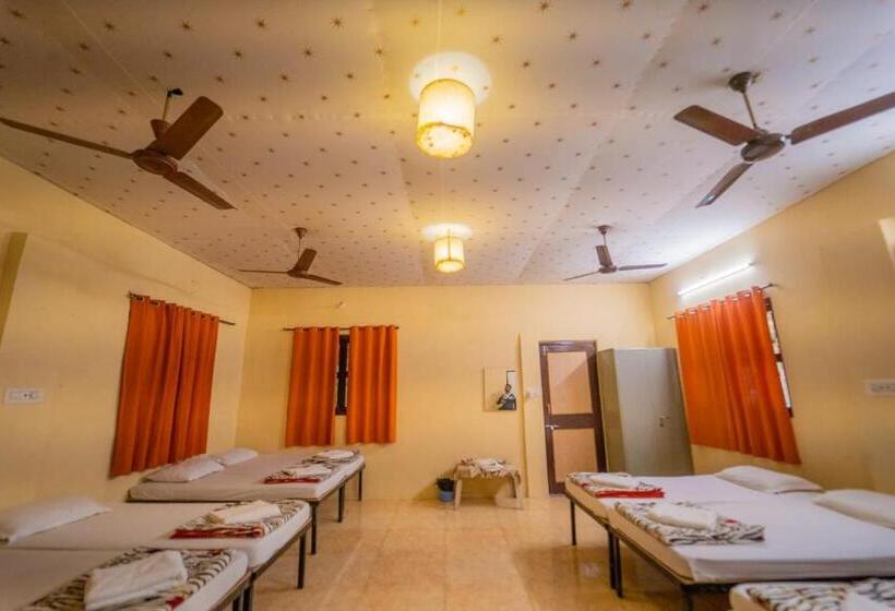 فندق Camp Serai Tiger Tadoba