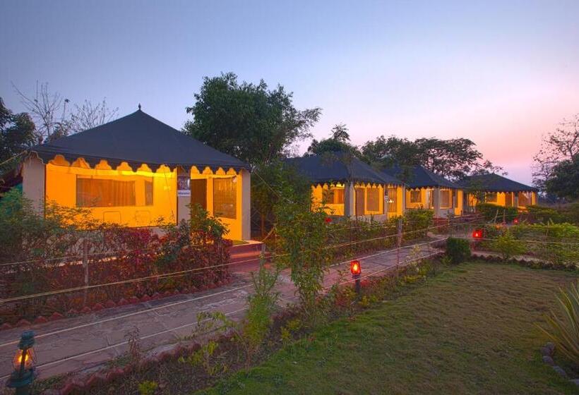 فندق Camp Serai Tiger Tadoba