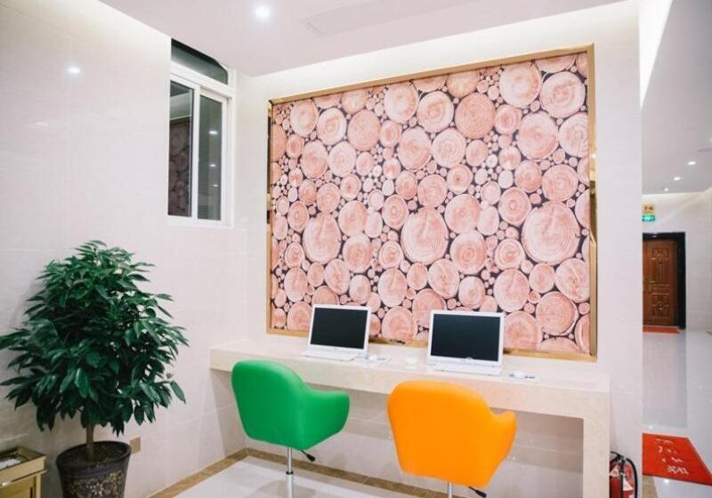 Отель Greentree Inn Chaohu West Health Road Aixin Hospital Business
