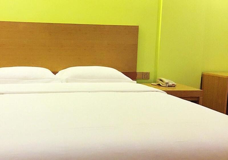 Отель Greentree Inn Rizhao Donggang Area Haina Shopping Mall Shell