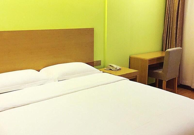 Отель Greentree Inn Rizhao Donggang Area Haina Shopping Mall Shell