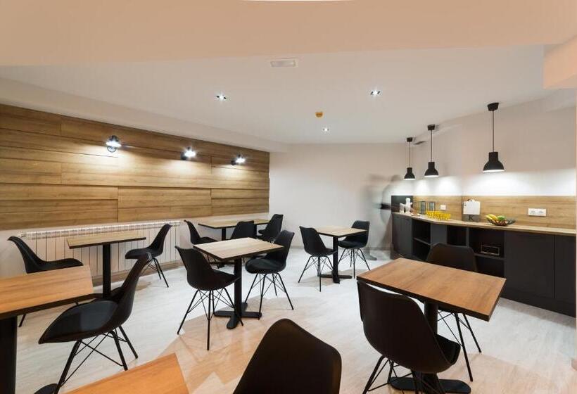 בית מלון כפרי Onyarbi