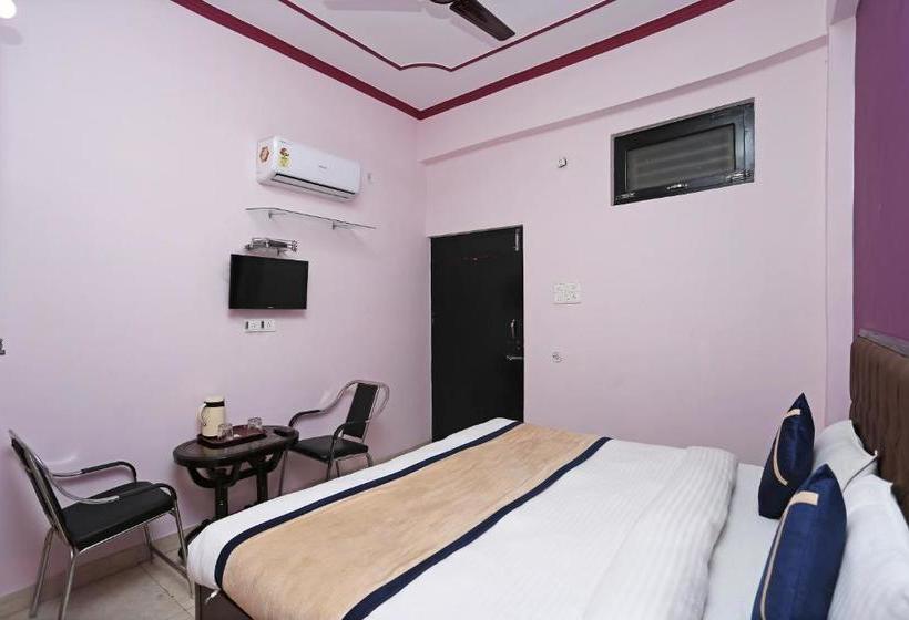 Oyo 10827 Hotel Dev Bhoomi