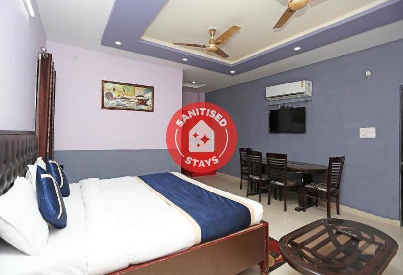 Oyo 10827 Hotel Dev Bhoomi