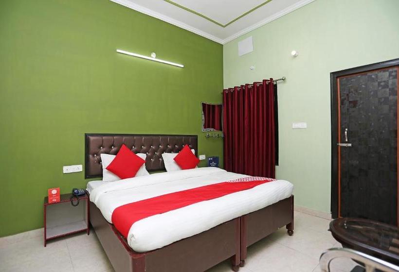 Oyo 10827 Hotel Dev Bhoomi
