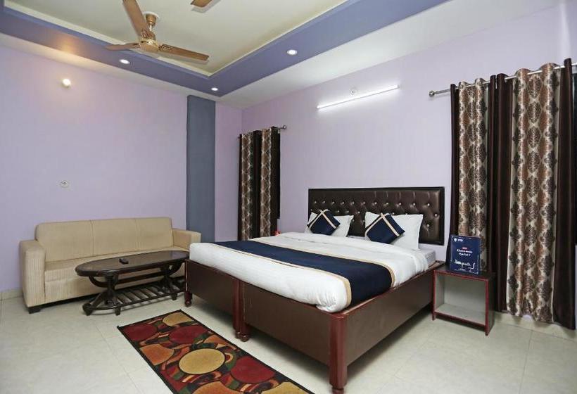 Oyo 10827 Hotel Dev Bhoomi