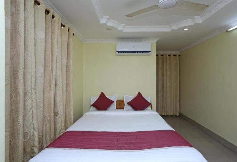 Oyo 11488 Hotel Subham Palace