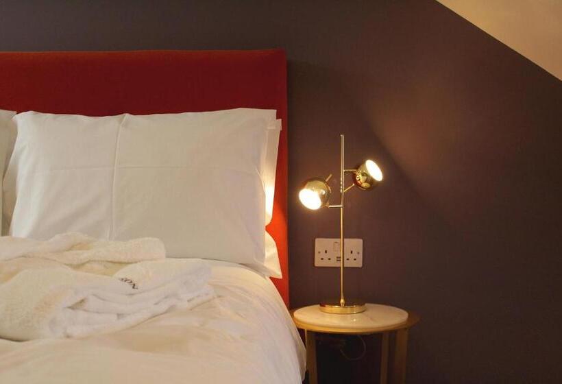 膳宿费 Aaron Wise  62 Plantagenet Studios