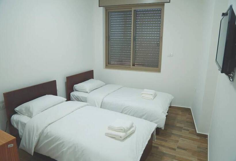 پانسیون Alrowwad Guest House