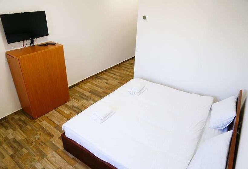 پانسیون Alrowwad Guest House