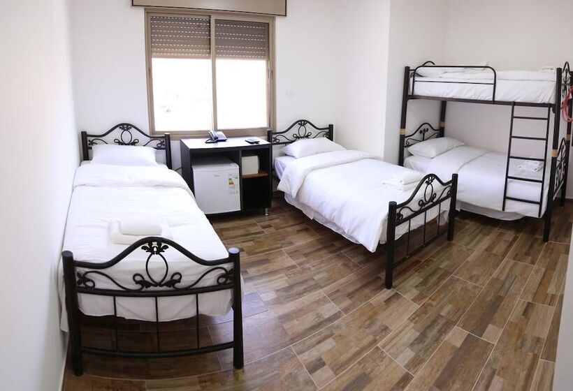 پانسیون Alrowwad Guest House