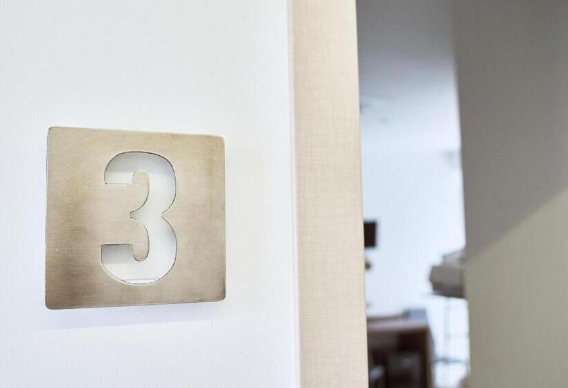 پانسیون Firmafede Guest House