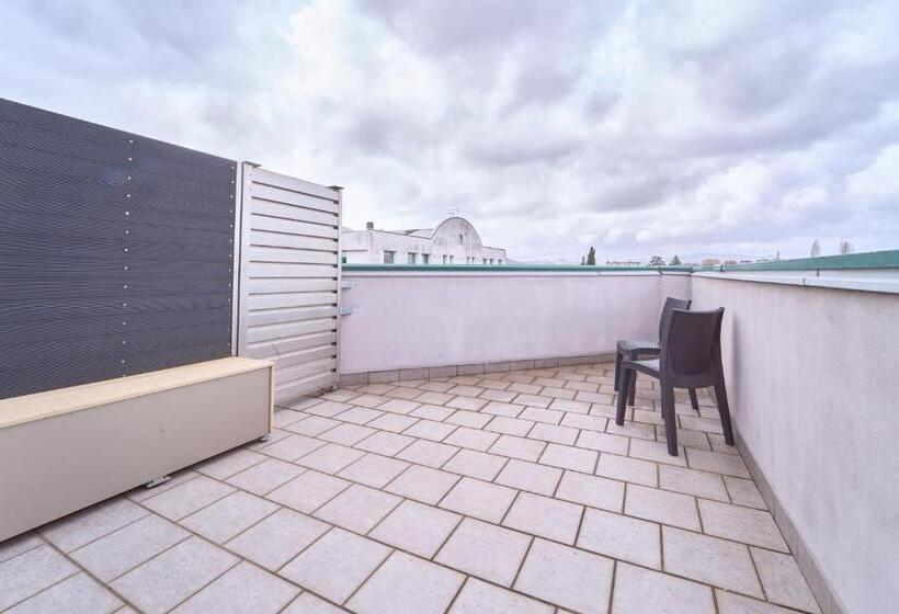 پانسیون Firmafede Guest House