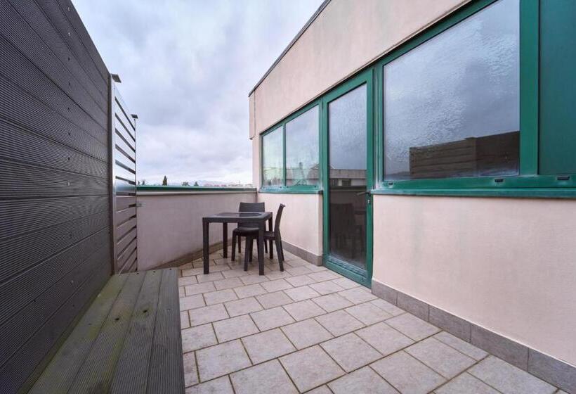 پانسیون Firmafede Guest House