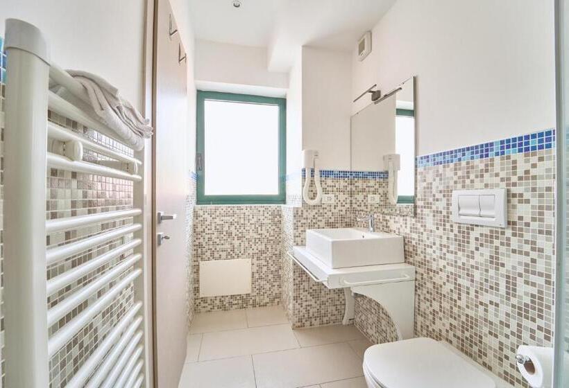 پانسیون Firmafede Guest House