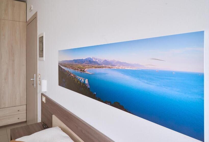 پانسیون Firmafede Guest House