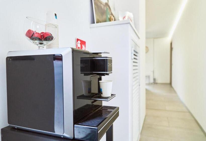 پانسیون Firmafede Guest House