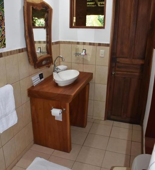 פנסיון The Mayan Grouper