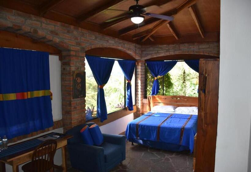 פנסיון The Mayan Grouper