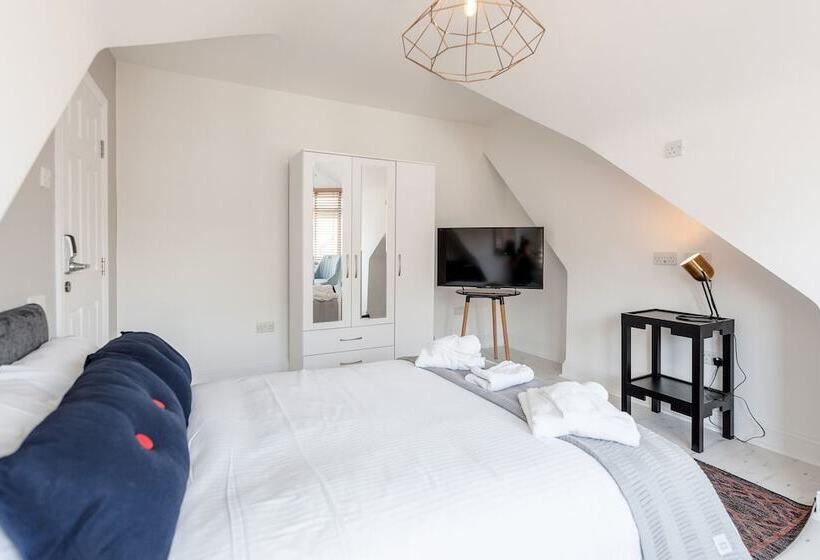 Пансион Westland House Guest House