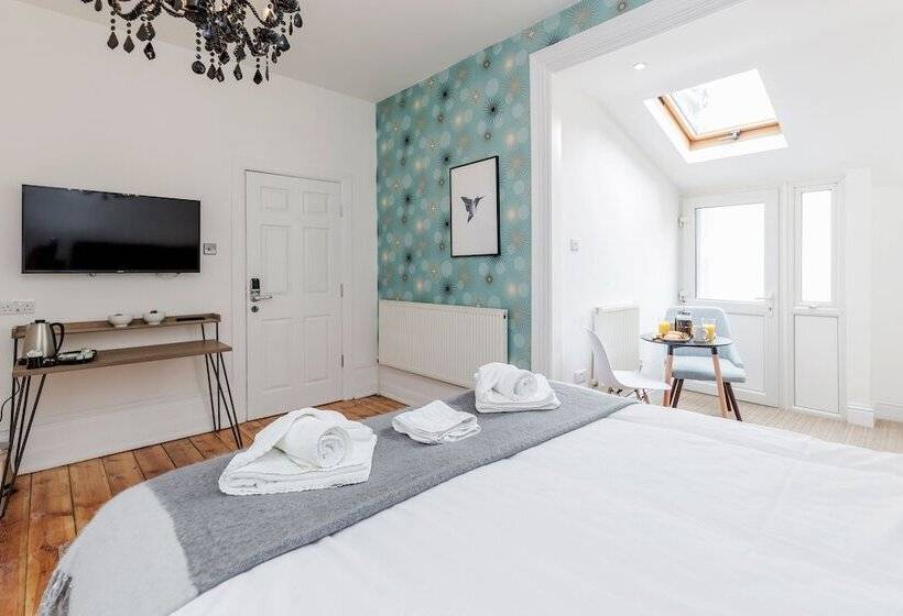 Пансион Westland House Guest House