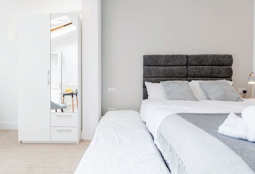 Пансион Westland House Guest House