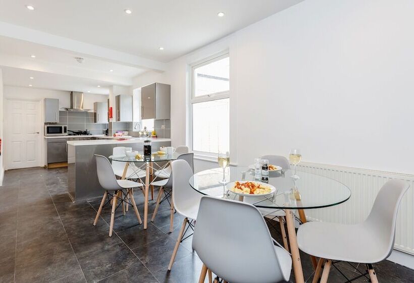 Пансион Westland House Guest House