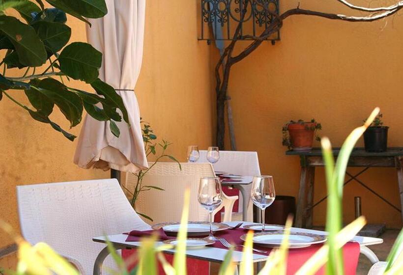 Общежитие Casa Antiquary