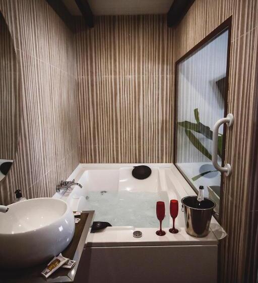 הוסטל Junior Suites Con Jacuzzi