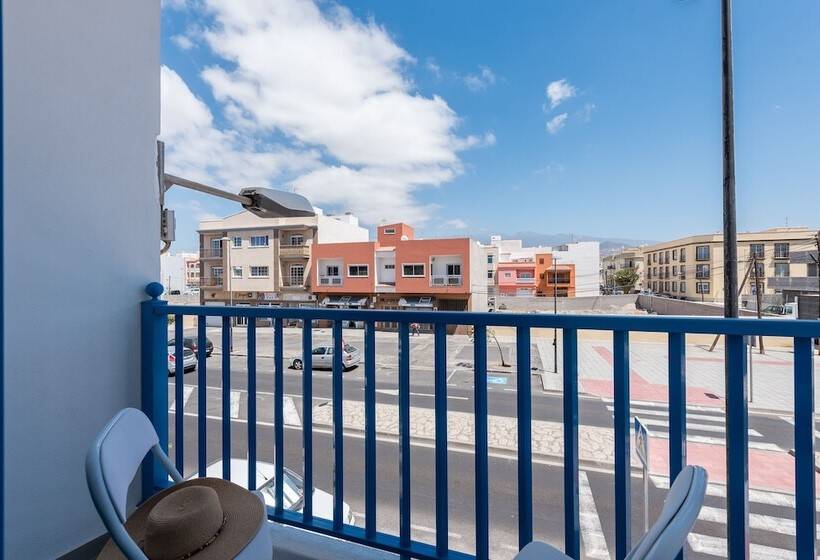 Общежитие Riva Guest House Los Abrigos