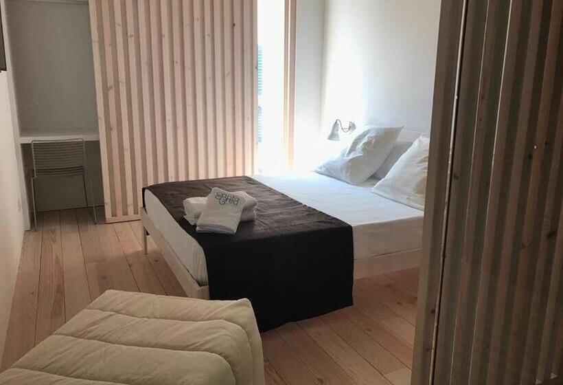 Отель Santacreu