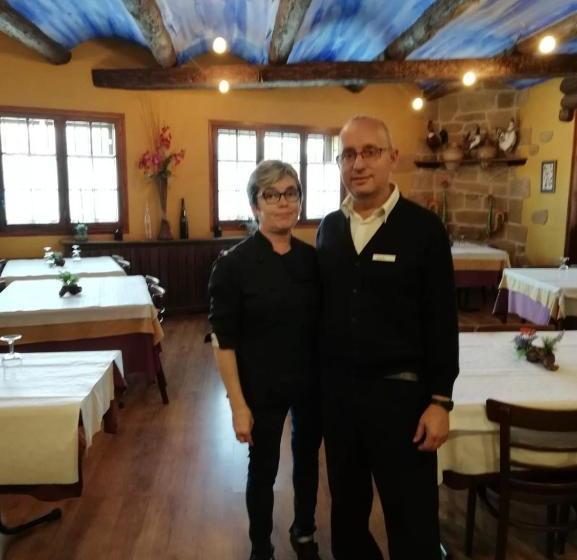 ペンション Apartamentos La Venta Del Rome