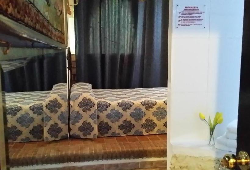 بنسيون El Castillo