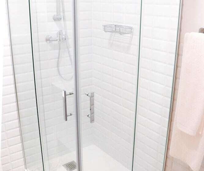 פנסיון Hostal Castillo