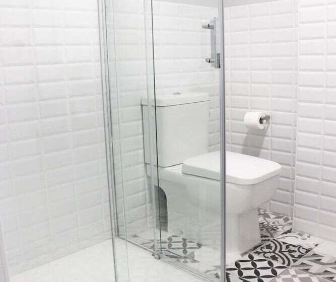 פנסיון Hostal Castillo