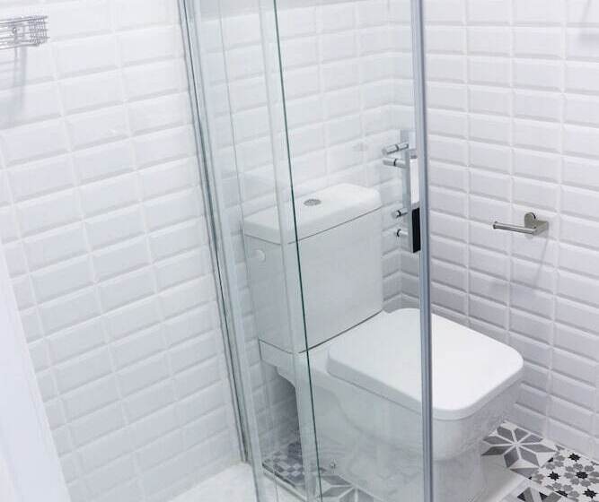 פנסיון Hostal Castillo