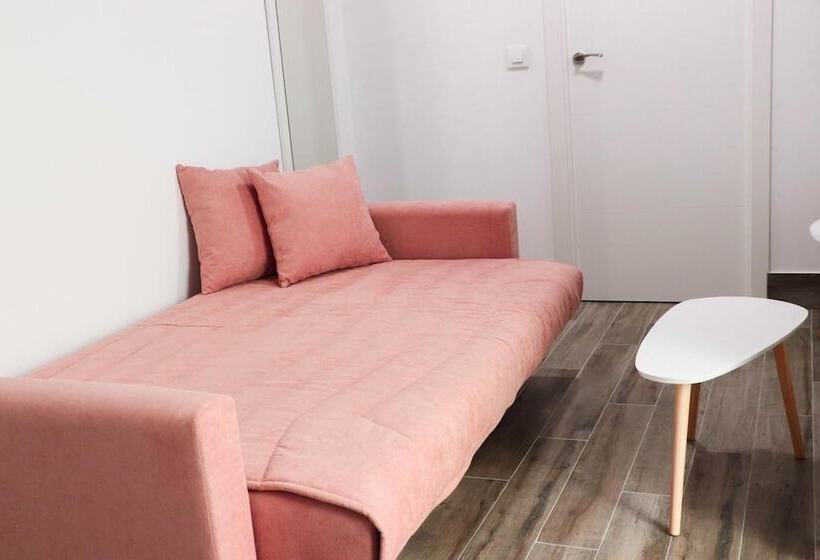 פנסיון Hostal Castillo