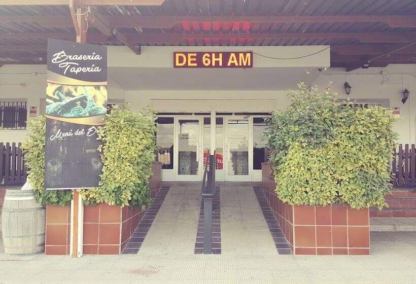 پانسیون Hostal Restaurante Los Badenes
