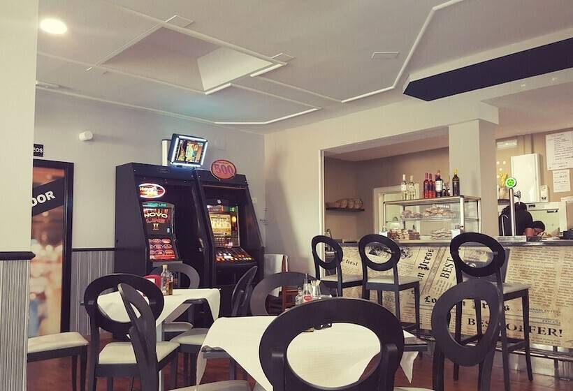 بنسيون Hostal Restaurante Los Badenes