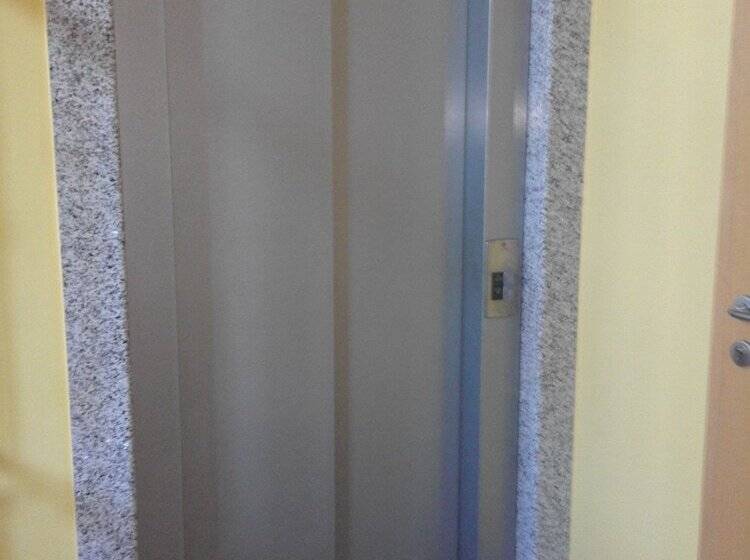 פנסיון Hostal Restaurante Vial