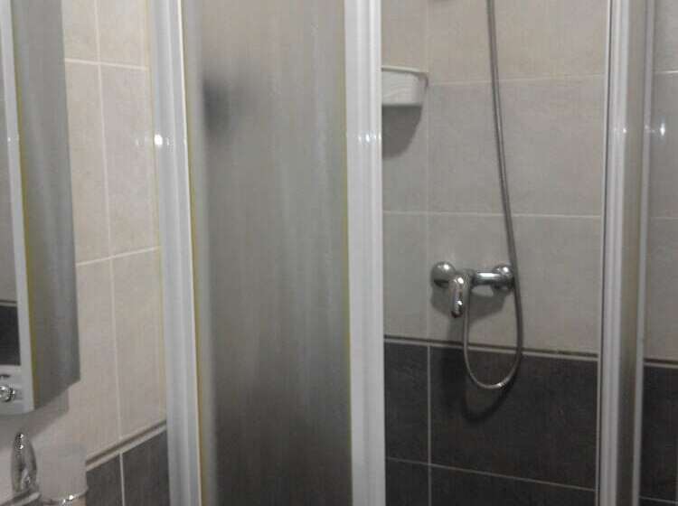 פנסיון Hostal Restaurante Vial