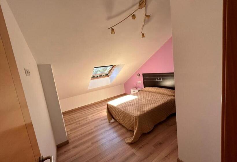 پانسیون Hostal Restaurante Vial