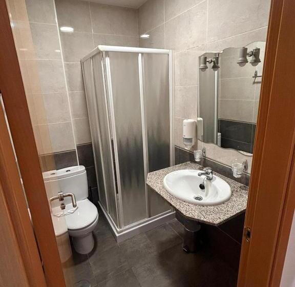 פנסיון Hostal Restaurante Vial