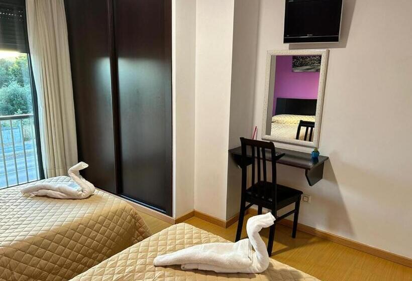 פנסיון Hostal Restaurante Vial