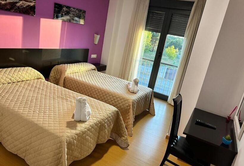 פנסיון Hostal Restaurante Vial