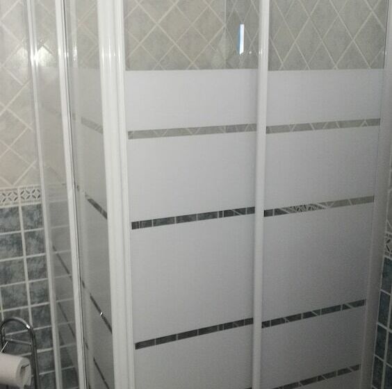 تختخواب و صبحانه Emblema Suites   Adults Only